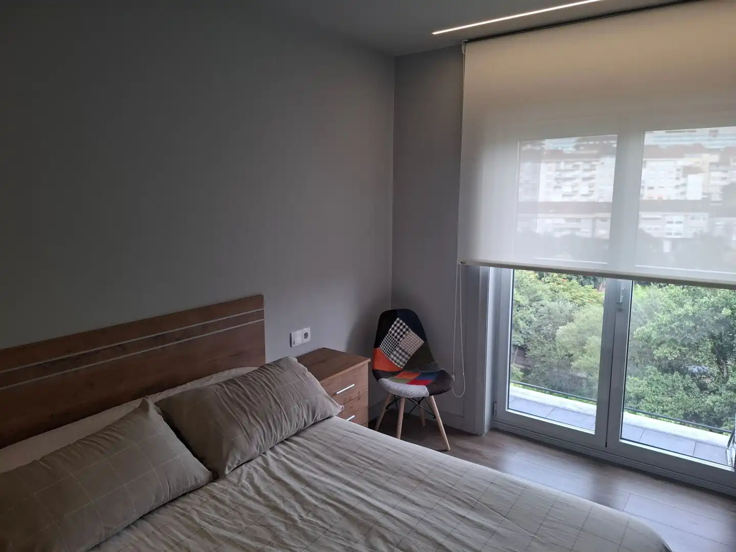 Habitación de Apartamento de alquiler en Ourense Capital  con Calefacción, Trastero y Amueblado