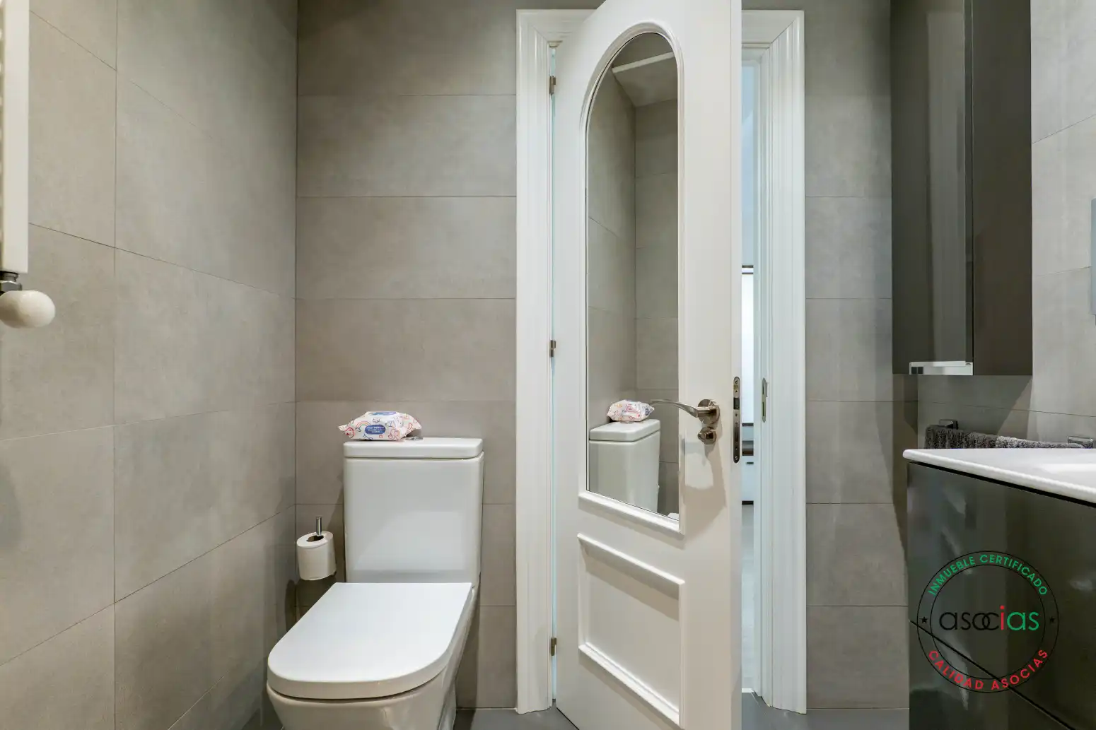 Baño de Piso en venta en Gijón  con Calefacción y Terraza