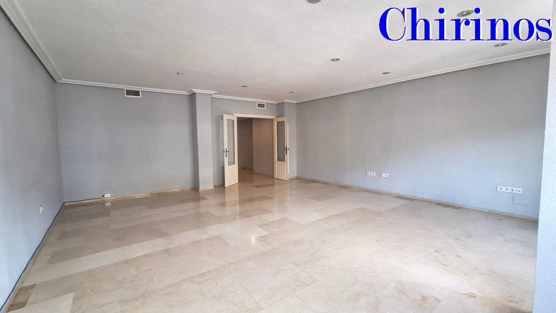 Flat with lift for sale in Avenida de los Molinos, imagen 3