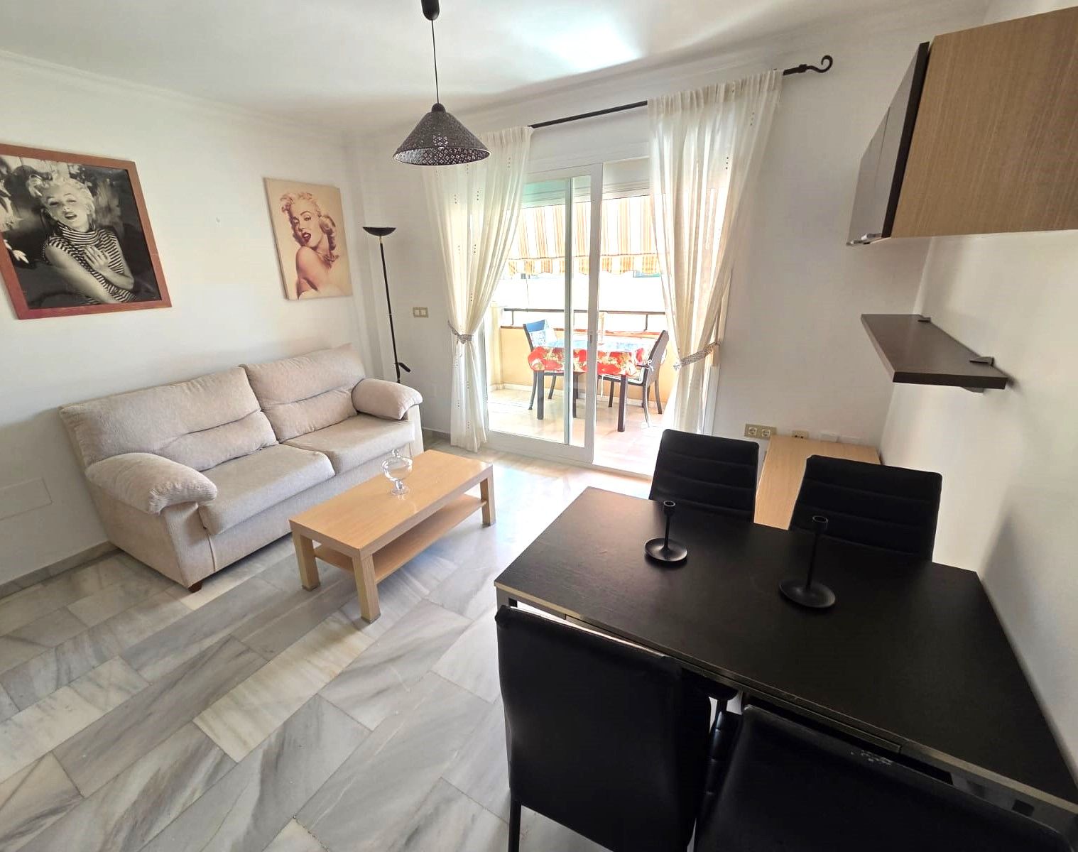 Sala d'estar de Pis en venda en Fuengirola amb Aire condicionat, Calefacció i Terrassa