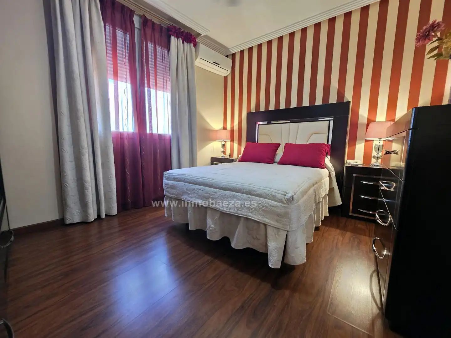 Bedroom of Houses for rent in Baeza, Jaén