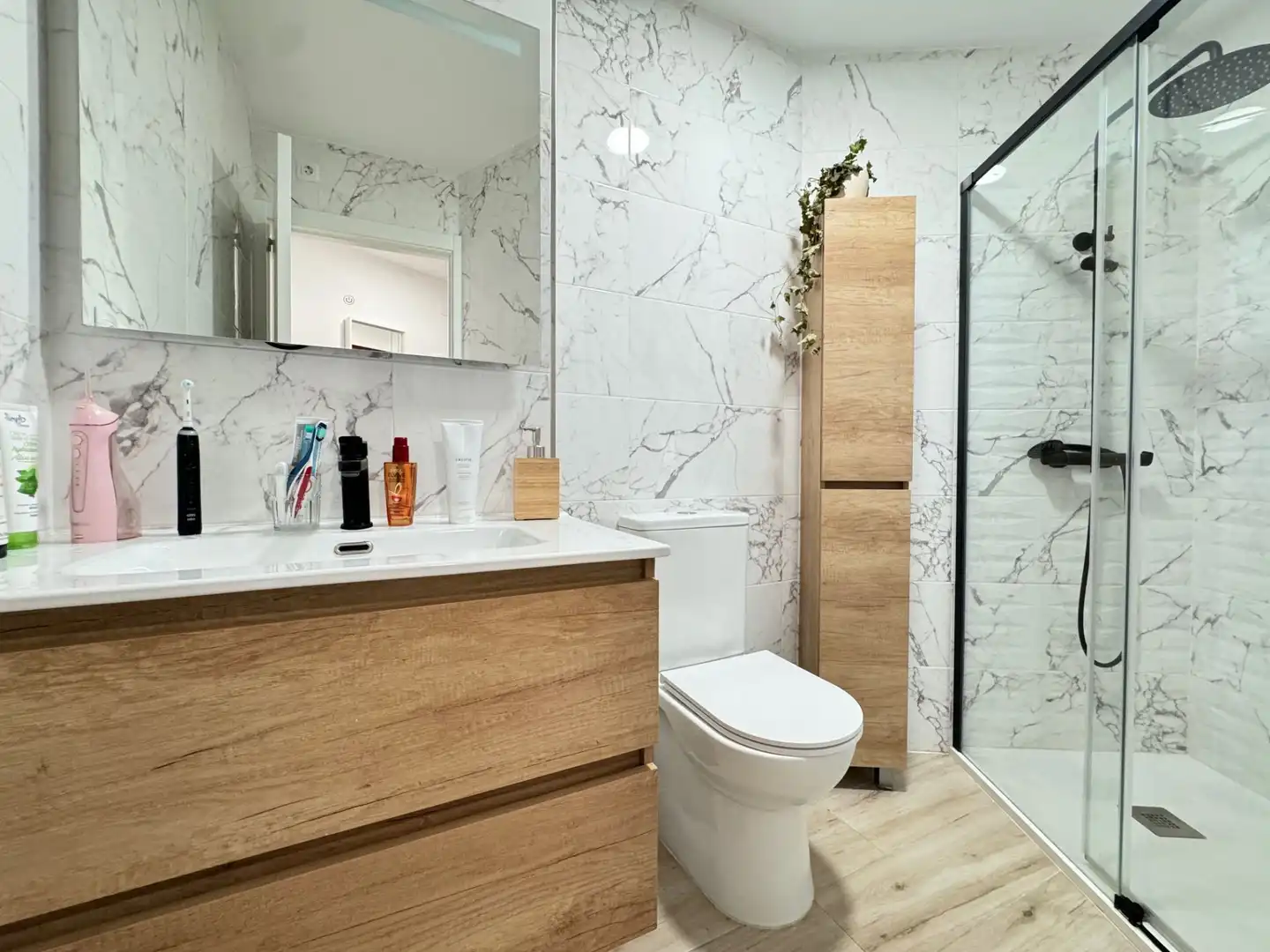 Badezimmer von Wohnung zum Verkauf in Torrox mit Klimaanlage, Terrasse und Möbliert