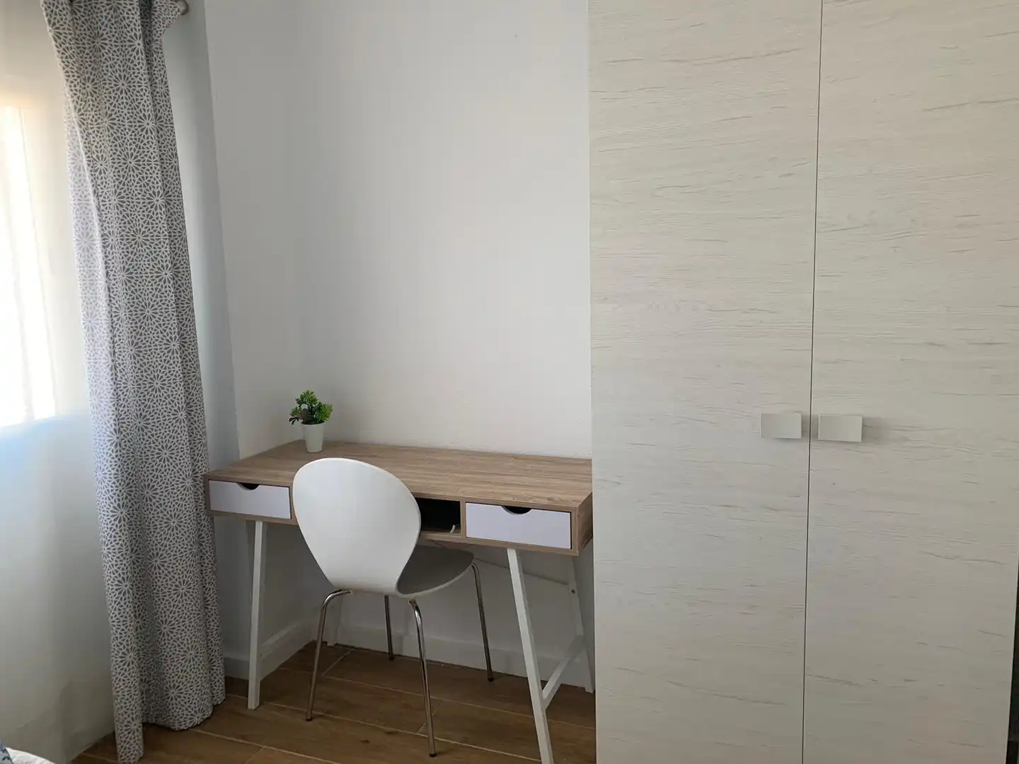 Habitación de Piso en venta en Valencia con Parquet, Amueblado y Horno