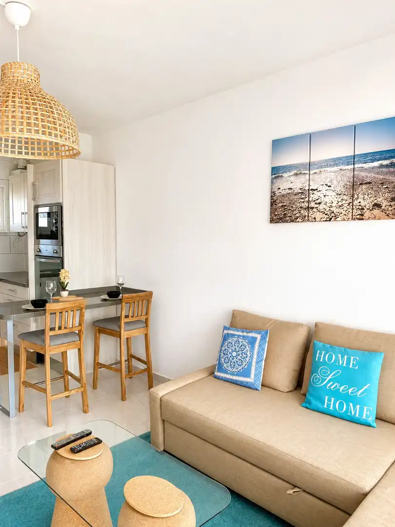 Sala de estar de Apartamento en venta en Sotogrande con Aire acondicionado, Terraza y Amueblado