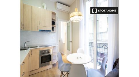 Piso en alquiler de 2 habitaciones en Vila de Gràcia, Barcelona.