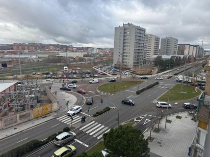 Exterior view of Flat for sale in Valladolid Capital  with Heating, Storage room and Balcony