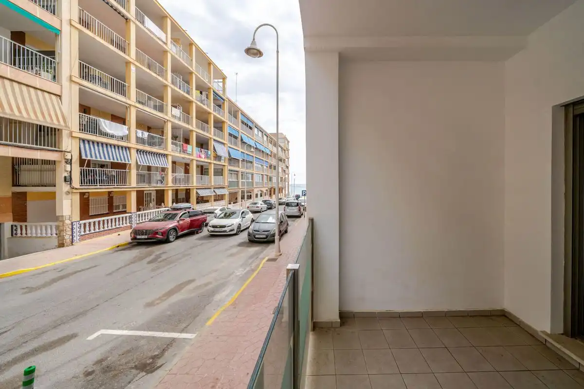 Flat with terrace for sale in Carrer Blasco Ibáñez, imagen 9