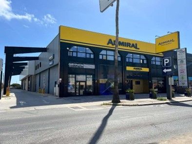 Vista exterior de Nau industrial de lloguer en La Línea de la Concepción amb Calefacció i Alarma