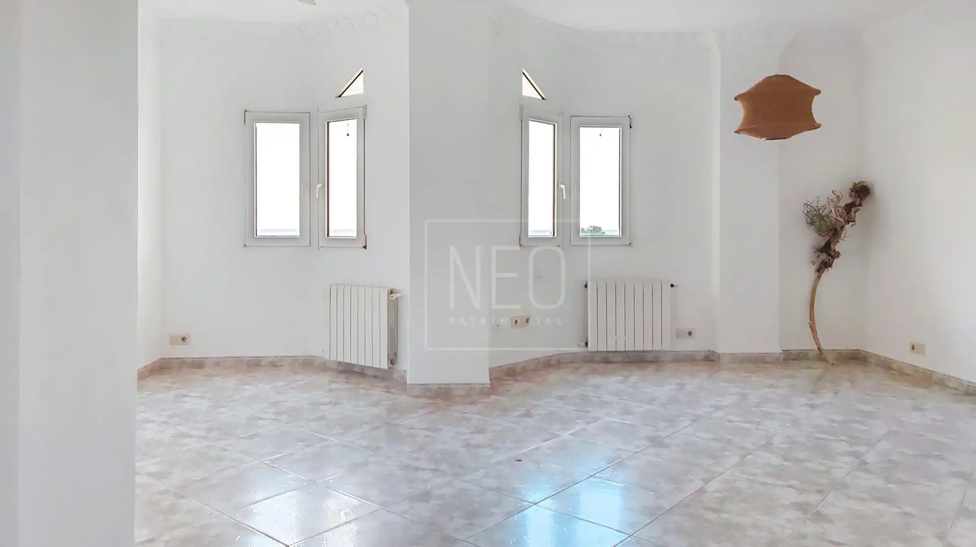 Planta baja en venta en Valencia con Jardín privado y Piscina comunitaria