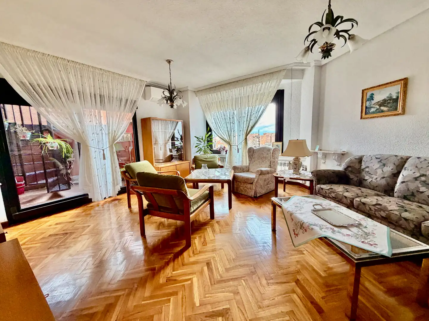 Sala de estar de Dúplex en venta en Leganés con Aire acondicionado, Calefacción y Jardín privado