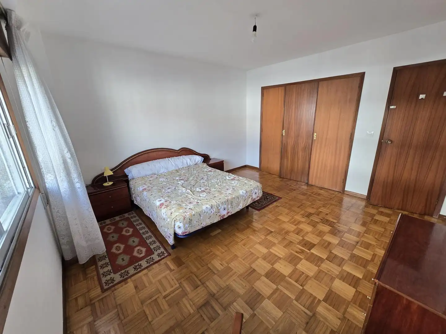 Bedroom of Flat for rent in Vigo   with Parquet flooring, Furnished and Balcony