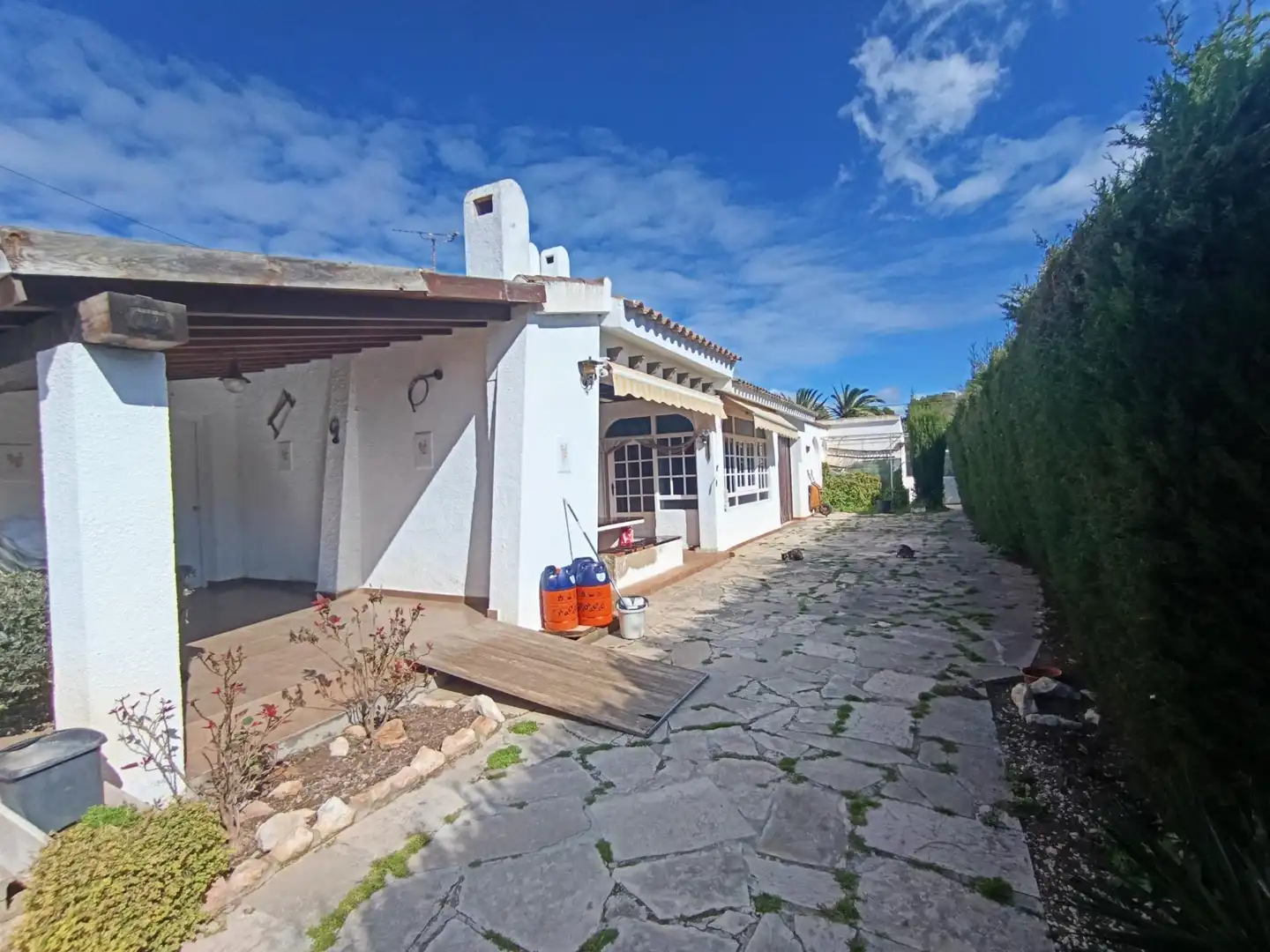 Vista exterior de Casa o xalet en venda en L'Ametlla de Mar  amb Aire condicionat, Calefacció i Jardí privat