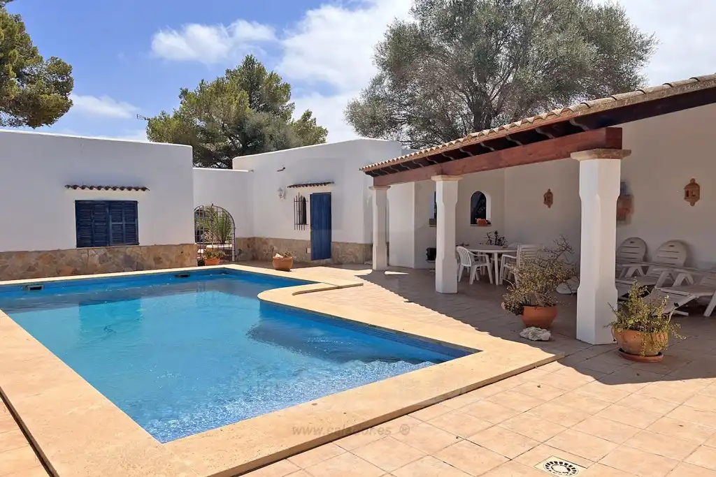Villa mit Pool zum Verkauf in Cala d'Or