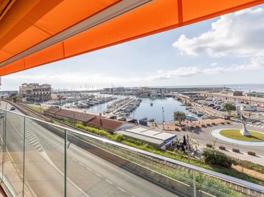 Apartamento con balcón en venta en Centre