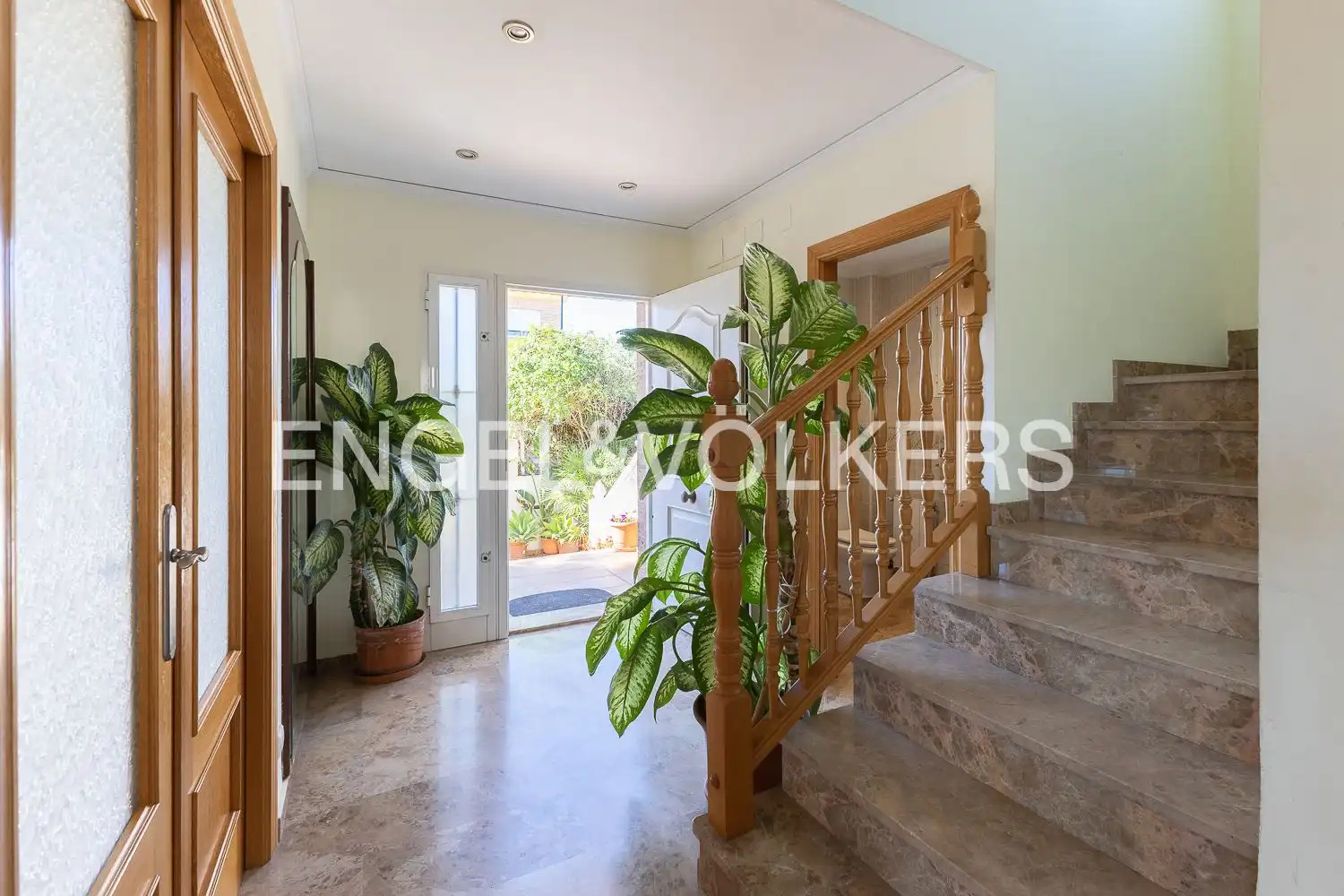 Houses for sale in Torrent  with Air Conditioner, Heating and Private garden