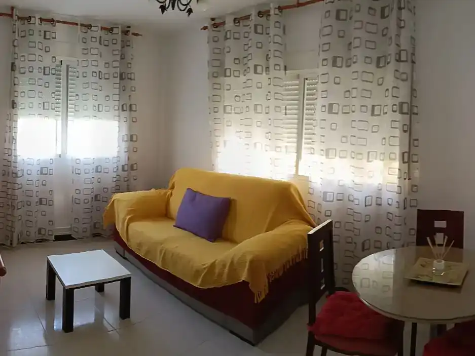 Wohnzimmer von Wohnung zur Miete in  Granada Capital mit Klimaanlage und Balkon