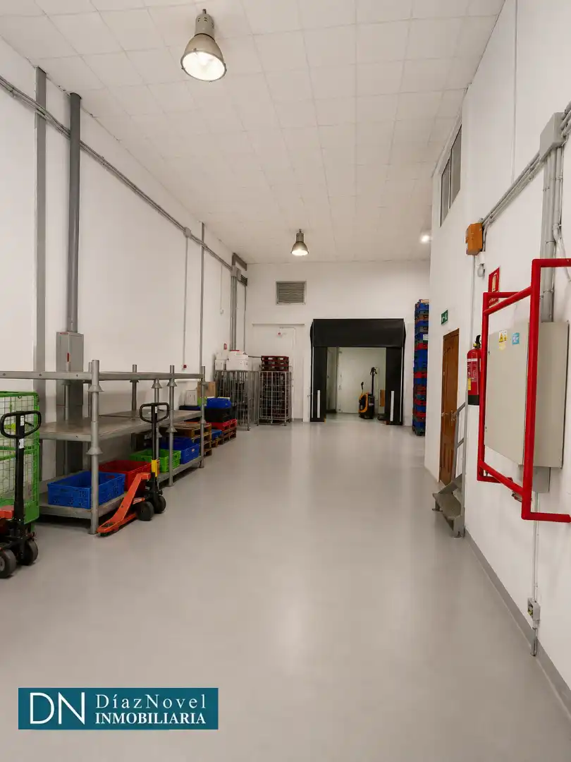 Industrial buildings for sale in Málaga  with Heating and Alarm
