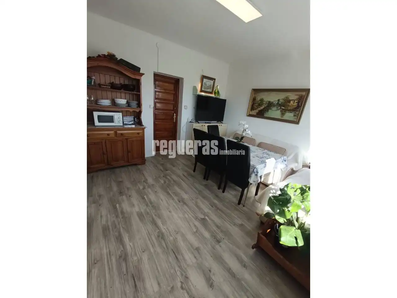 Sala de estar de Piso en venta en Avilés con Calefacción y Amueblado