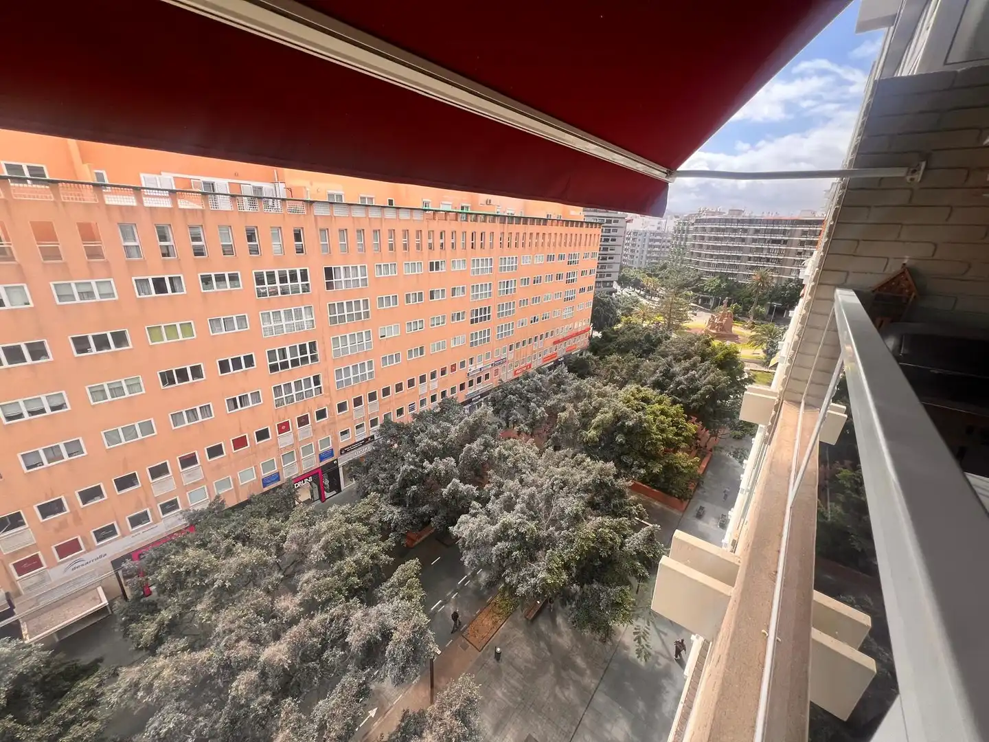 Vista exterior de Piso de alquiler en Las Palmas de Gran Canaria con Amueblado y Balcón