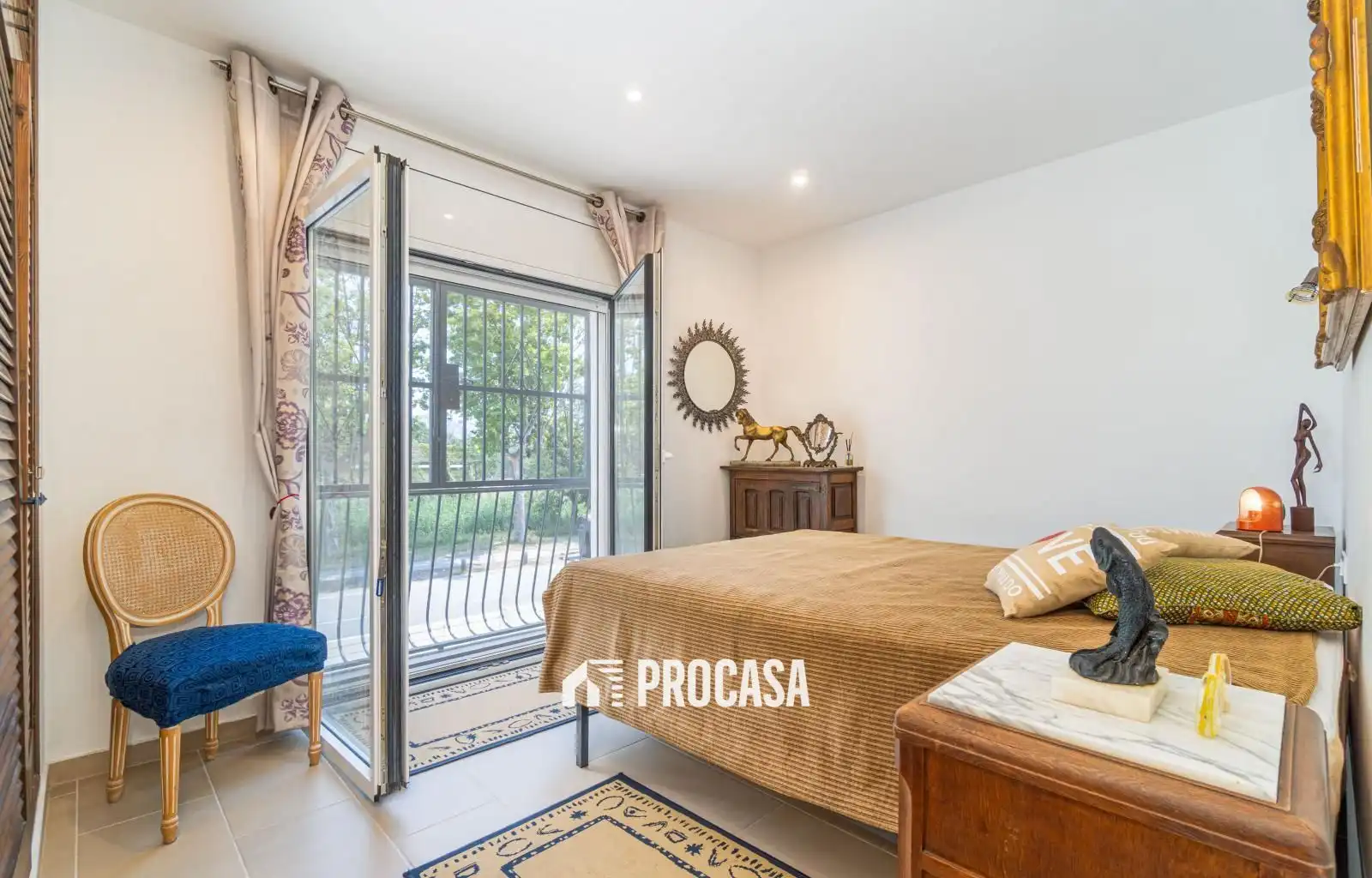 Dormitori de Casa o xalet en venda en Empuriabrava amb Aire condicionat, Piscina i Moblat