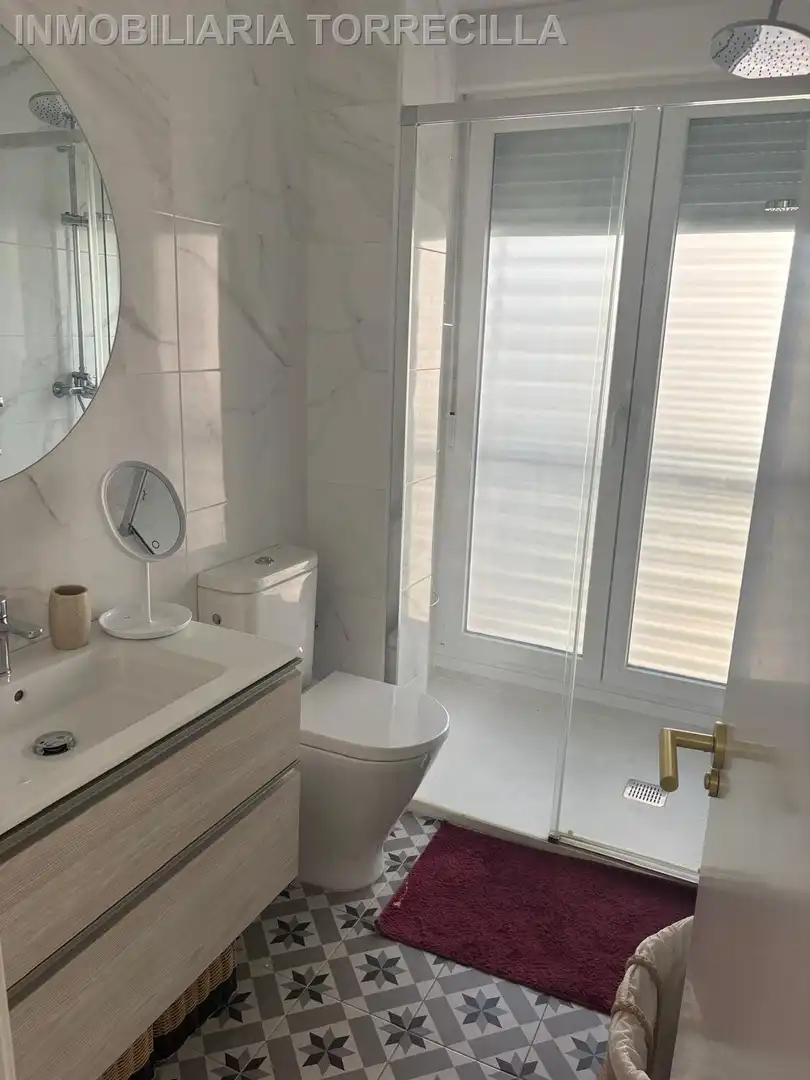 Badezimmer von Wohnung zur Miete in Valladolid mit Klimaanlage, Heizung und Möbliert