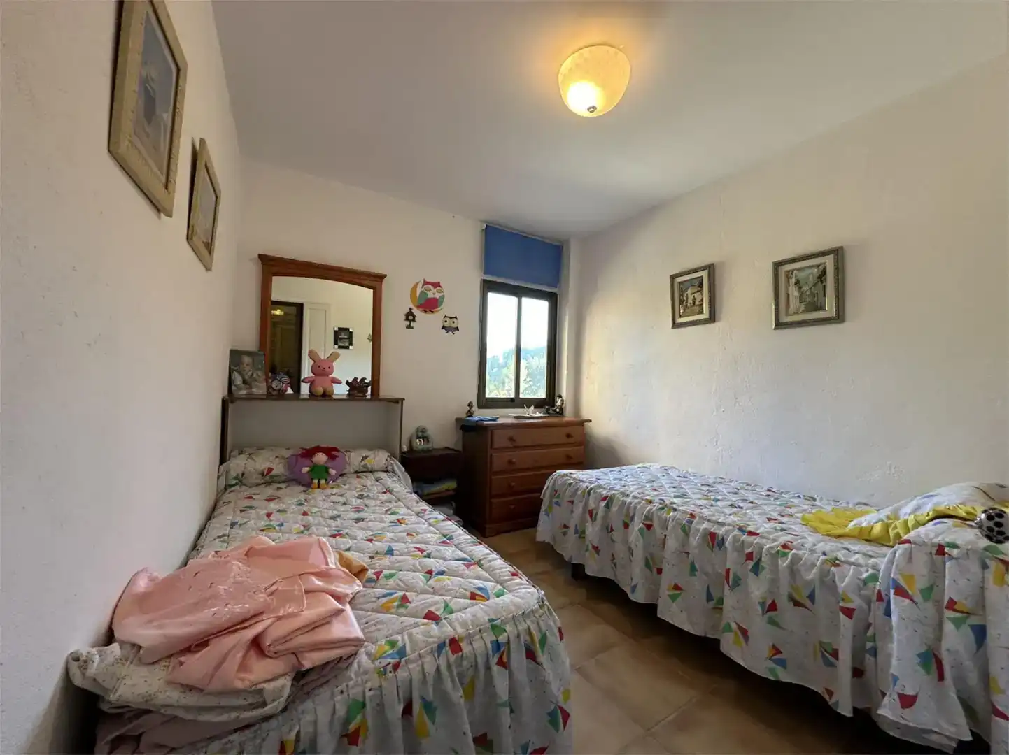 Habitación de Finca rústica en venta en Sant Vicenç de Castellet con Jardín privado, Trastero y Piscina
