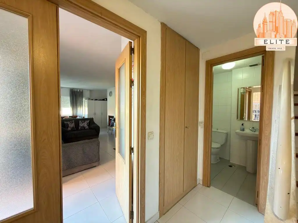 Casa pareada con jardín en venta en  Urbanizaciones, imagen 14