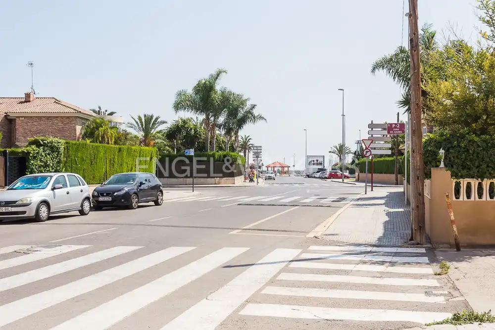 Außenansicht von Wohnungen zum Verkauf in Canet d'En Berenguer mit Heizung, Privatgarten und Terrasse