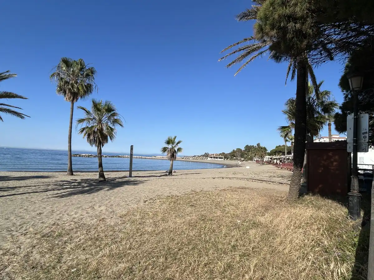 Außenansicht von Wohnung zum Verkauf in Marbella mit Klimaanlage, Terrasse und Möbliert