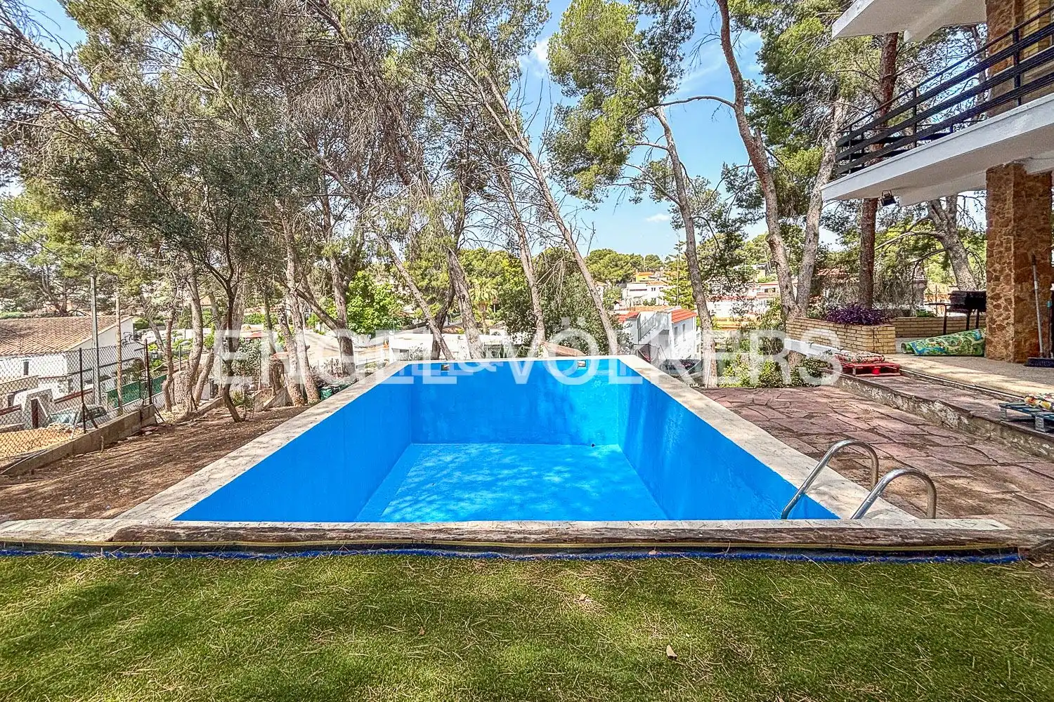 Swimming pool of Houses for rent in Paterna  with Air Conditioner, Heating and Private garden