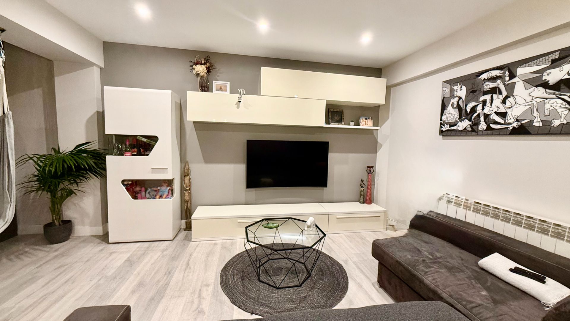 Sala d'estar de Pis en venda en Barakaldo  amb Calefacció i Moblat