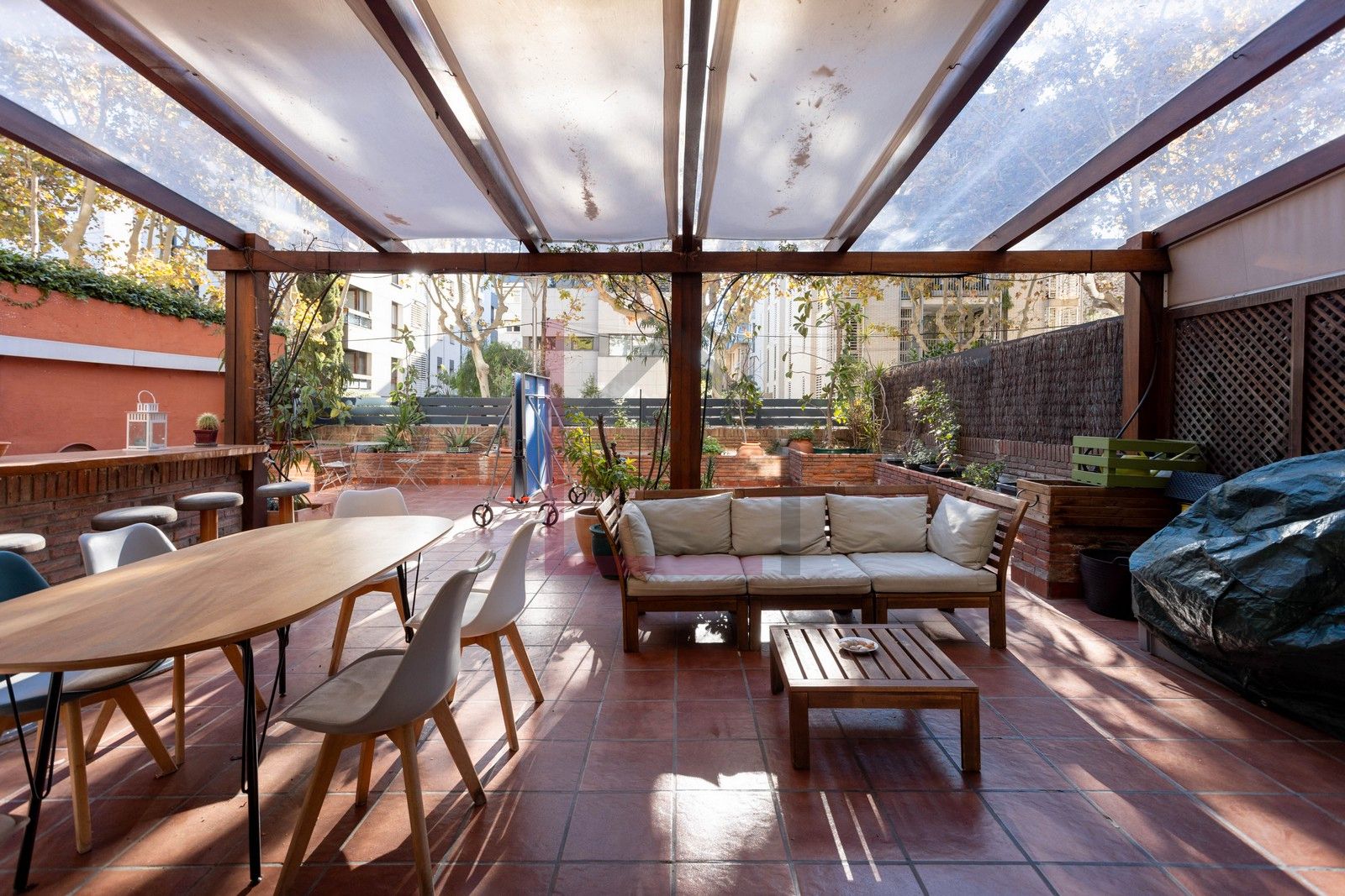 Terrace of Flat to rent in  Barcelona Capital  with Air Conditioner, Heating and Parquet flooring