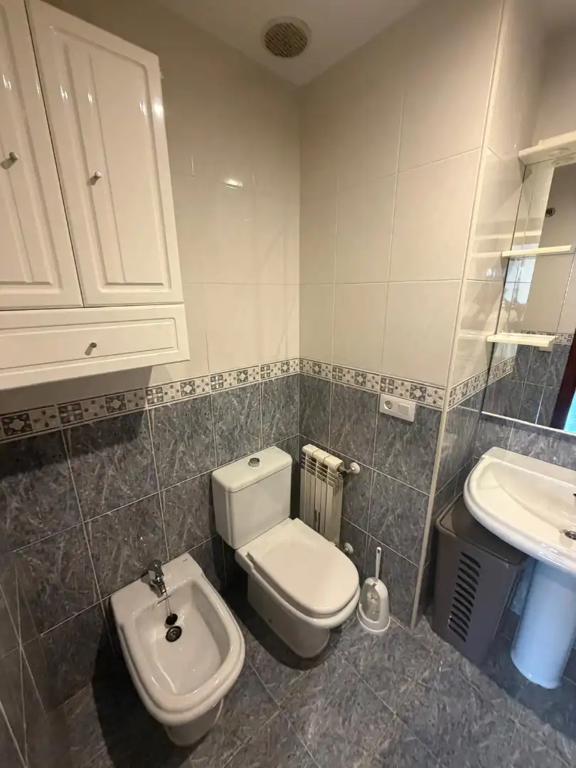 Bathroom of Flat for rent in Lugo  with Heating, Furnished and Oven