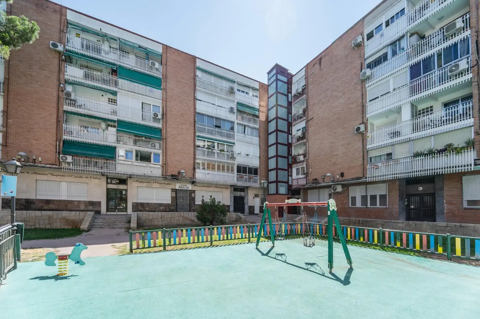 Vista exterior de Pis en venda en Madrid amb Aire condicionat, Calefacció i Jardí privat