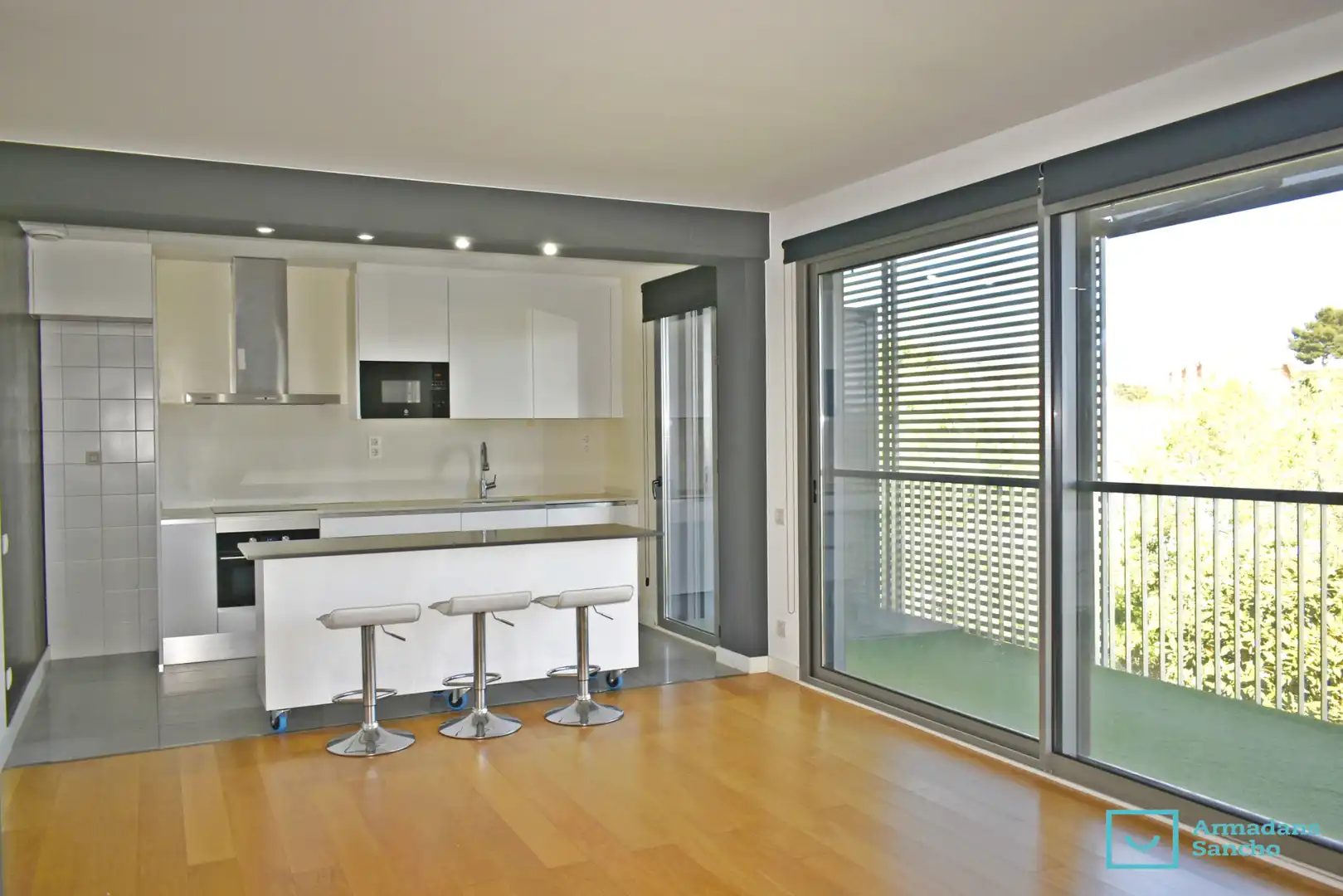 Kitchen of Duplexes for rent in Tiana  with Air Conditioner, Parquet flooring and Terrace