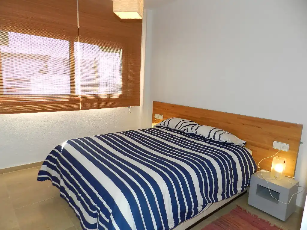 Schlafzimmer von Wohnung zum Verkauf in Manilva mit Klimaanlage, Terrasse und Möbliert