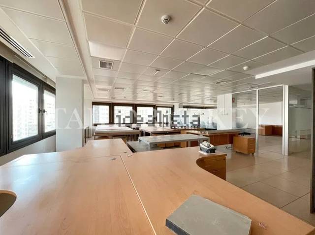 Oficina en Alquiler en Calle de Orense en Castillejos - Cuzco