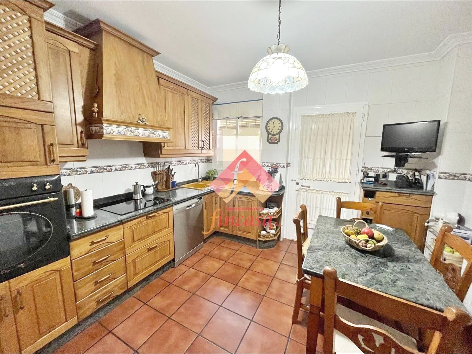 Cuina de Casa o xalet en venda en Ronda amb Calefacció i Traster