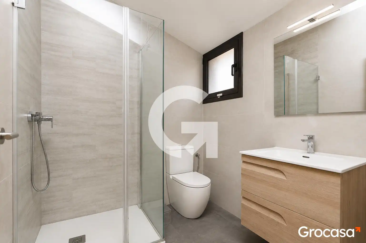 Baño de Casa adosada en venta en Viladecans con Aire acondicionado, Calefacción y Terraza