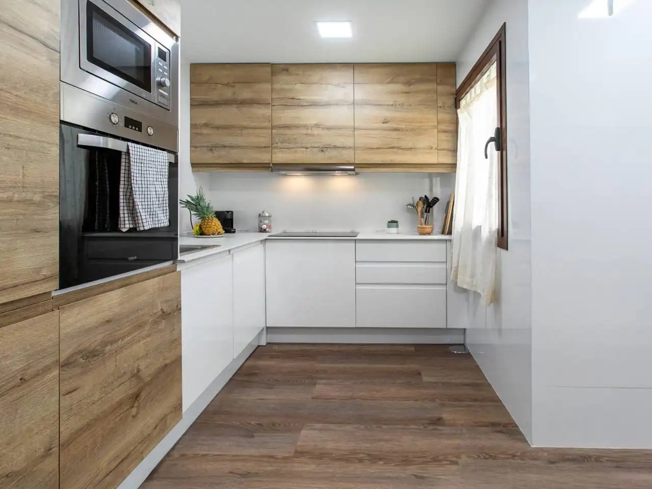Kitchen of Flat for rent in Rincón de la Victoria  with Air Conditioner, Terrace and Furnished