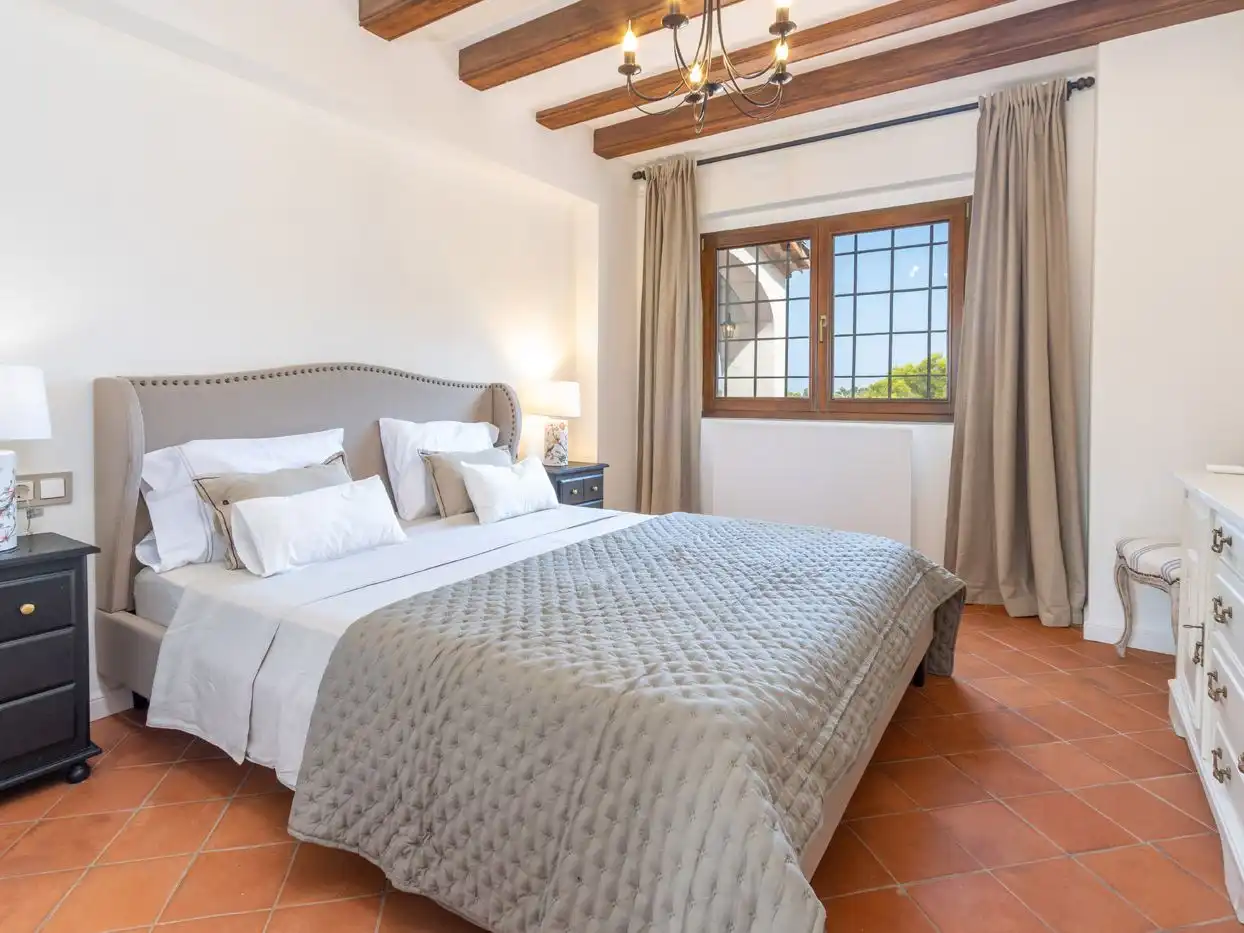 Maison rustique avec piscine à louer à GI-682 1, imagen 5