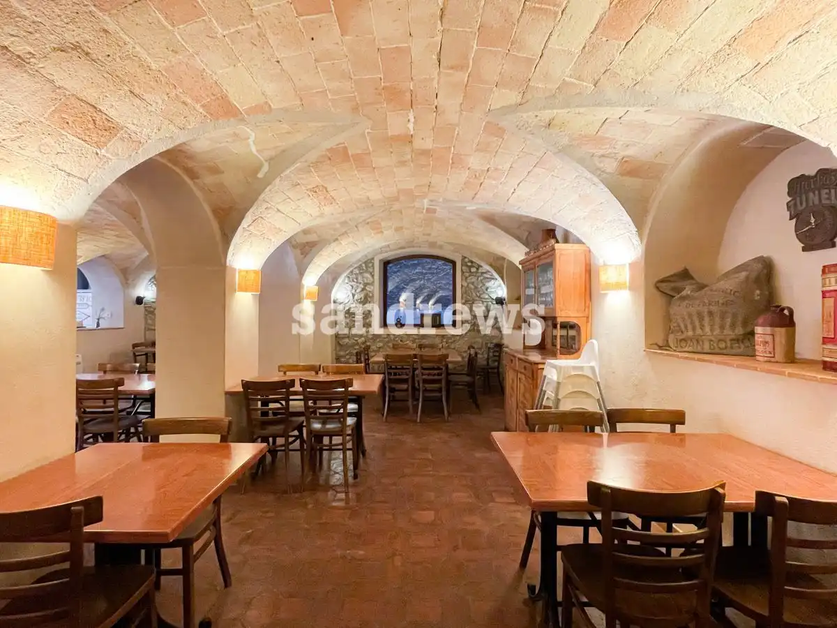Gewerbefläche zum Verkauf in Sant Pere Pescador, imagen 10