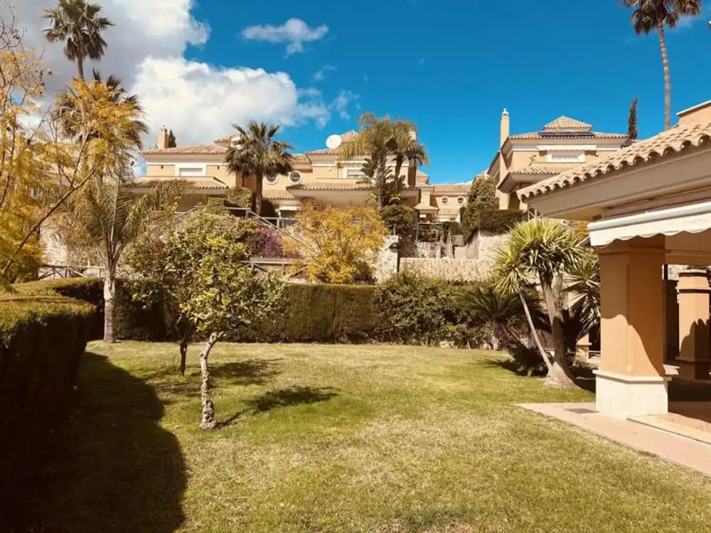 Jardín de Casa adosada en venta en Marbella con Aire acondicionado, Jardín privado y Terraza