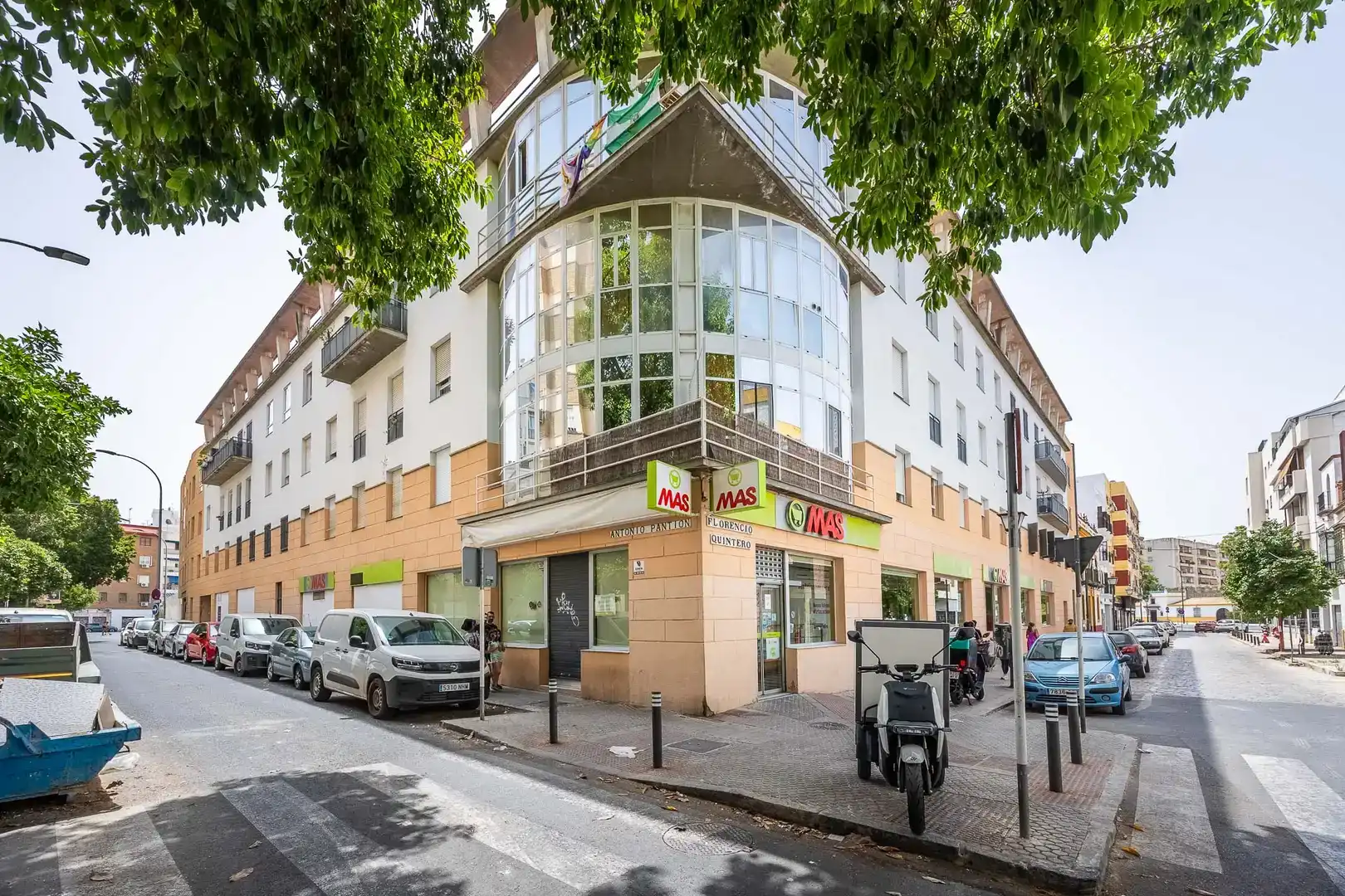 Vista exterior de Dúplex en venda en  Sevilla Capital amb Aire condicionat