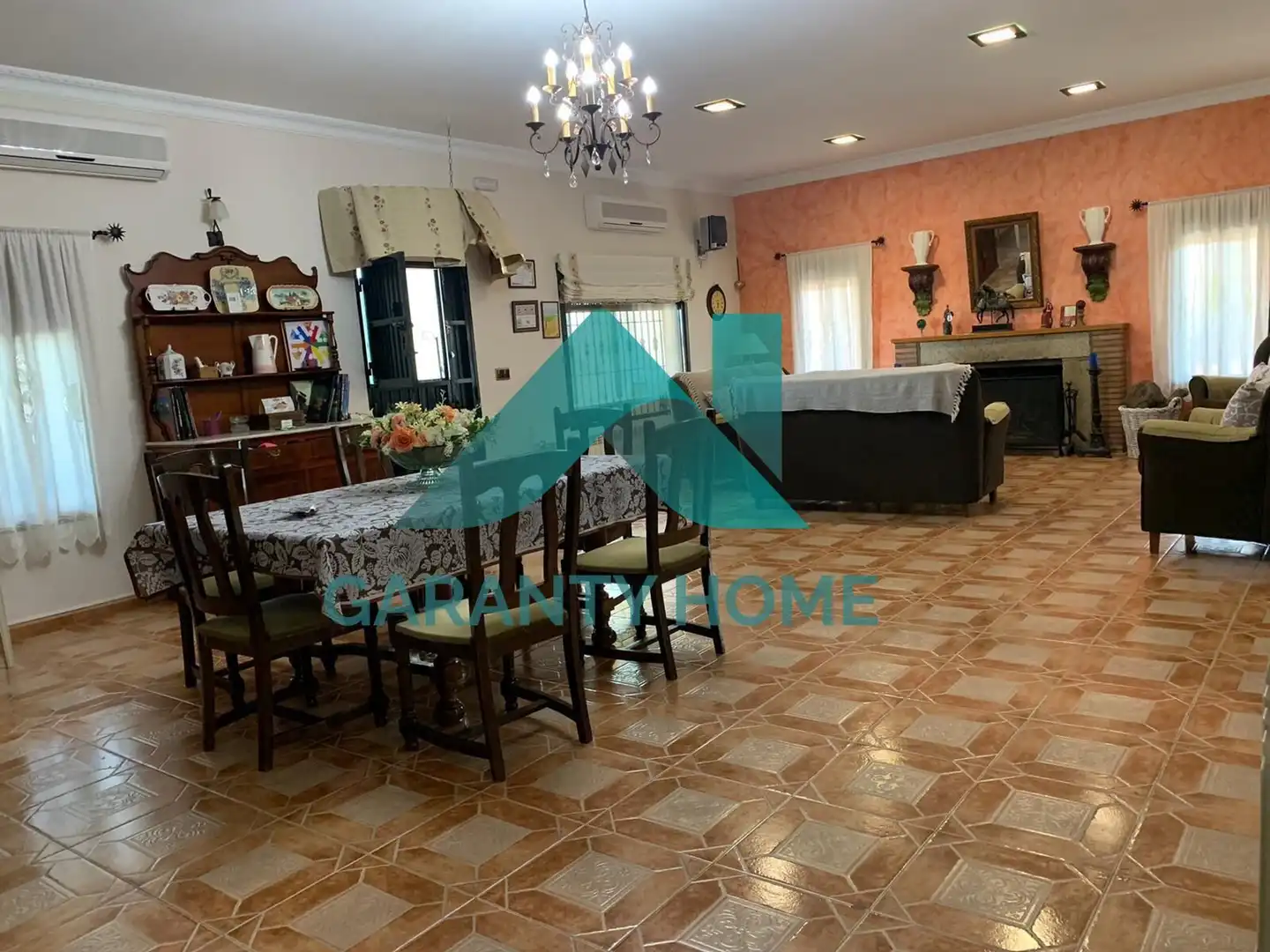Menjador de Casa o xalet en venda en Almoharín amb Aire condicionat, Calefacció i Jardí privat