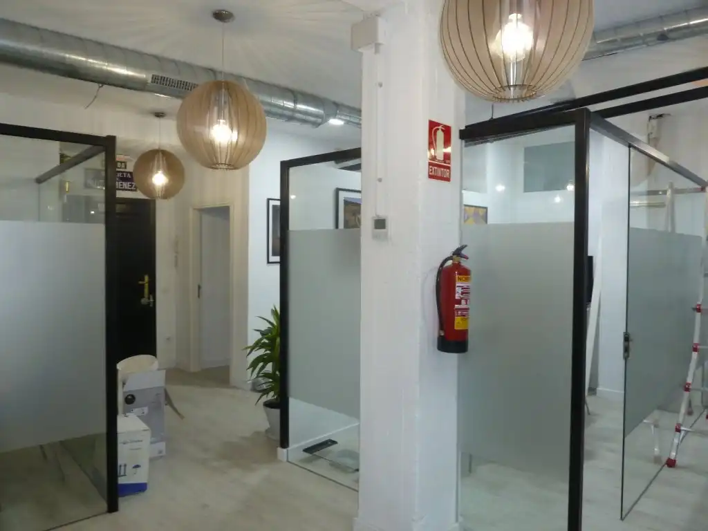 Oficina de lloguer a Calle de Antonia Mercé, Goya