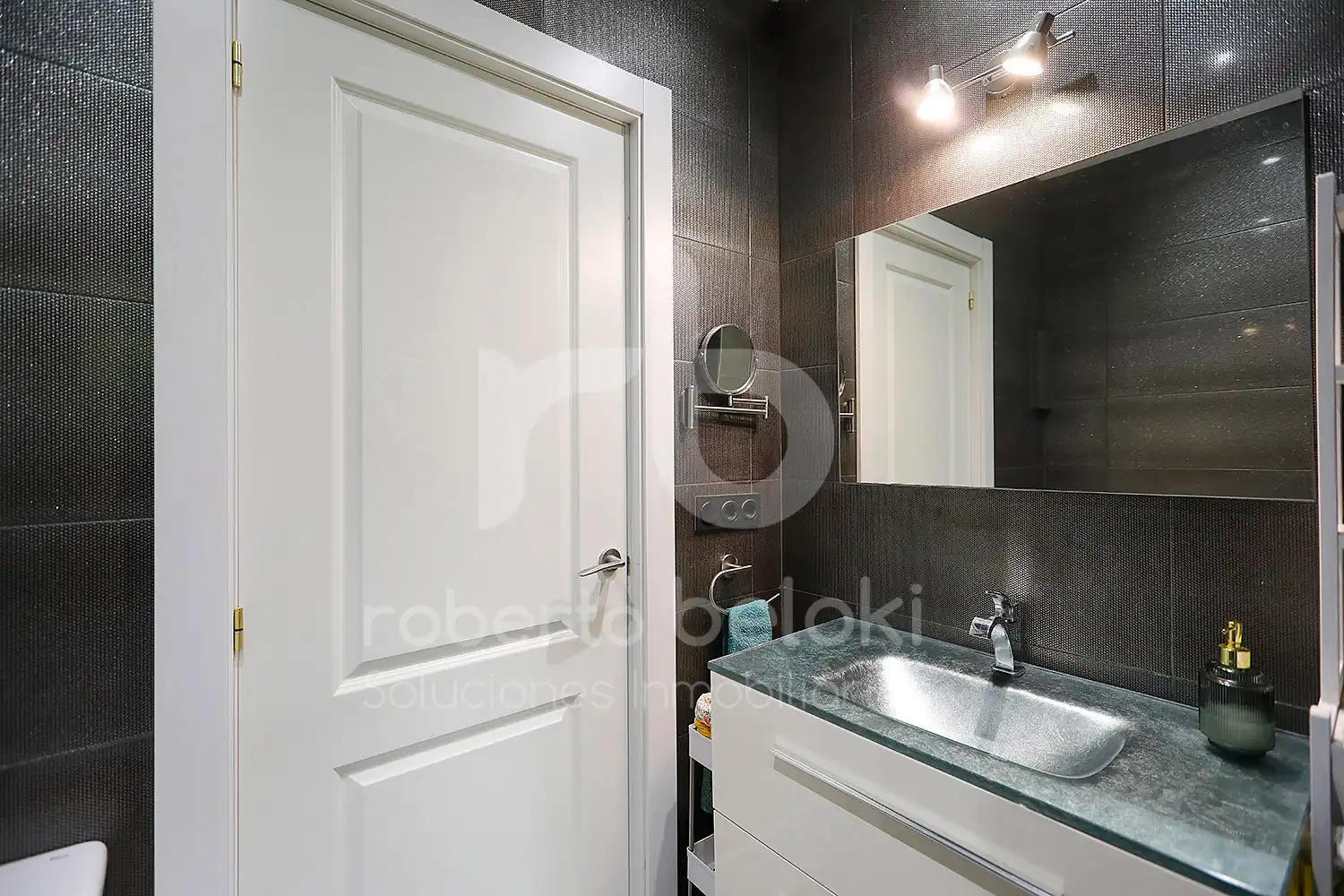 Bathroom of Flat for sale in Irun   with Heating, Terrace and Balcony