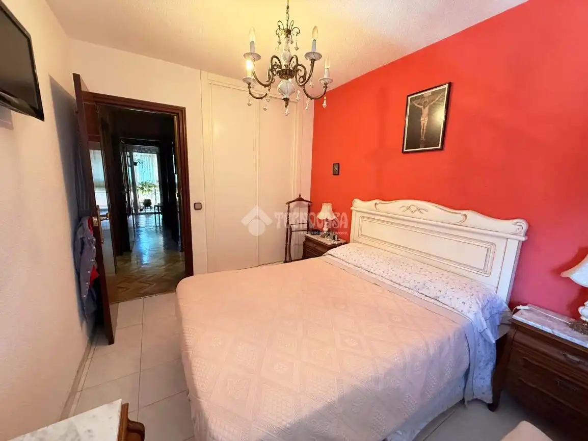 Bedroom of Flat for sale in Madrid  with Air Conditioner, Terrace and Balcony