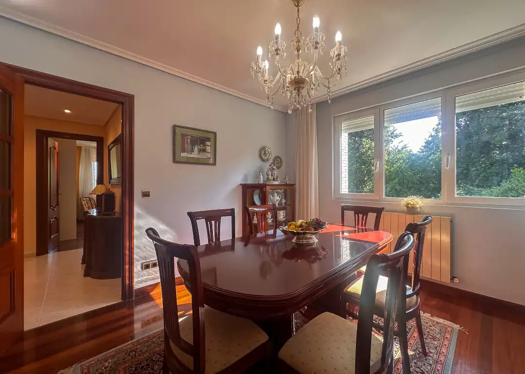 Comedor de Casa o chalet en venta en Camargo con Calefacción, Jardín privado y Terraza