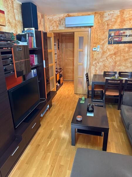 Sala d'estar de Pis en venda en  Madrid Capital amb Aire condicionat i Calefacció
